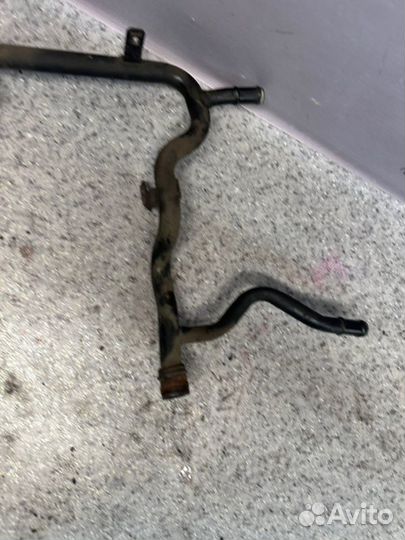 Трубка охлаждения двигателя Volkswagen Touran 2.0