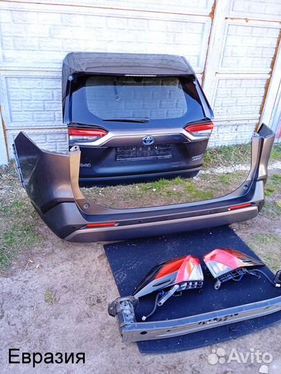 Крышка багажника Toyota Rav 4 кузов 50