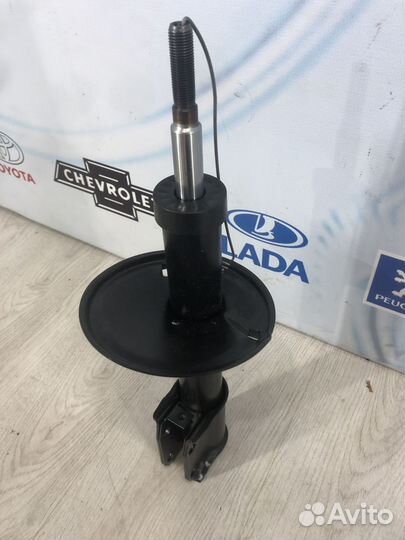 Амортизатор стойка перед LADA largus ларгус Лев, П