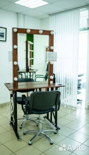 Зеркало для парикмахерской