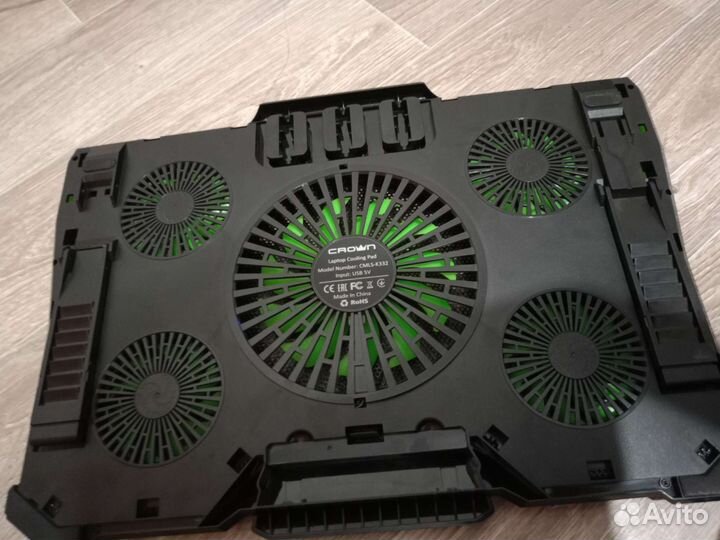 Подставка с охлаждением