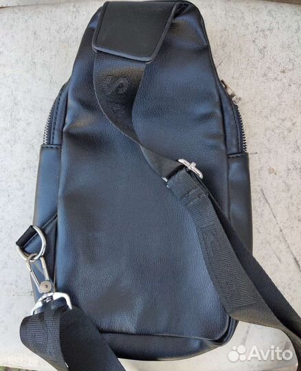 Мужская наплечная сумка (новая)