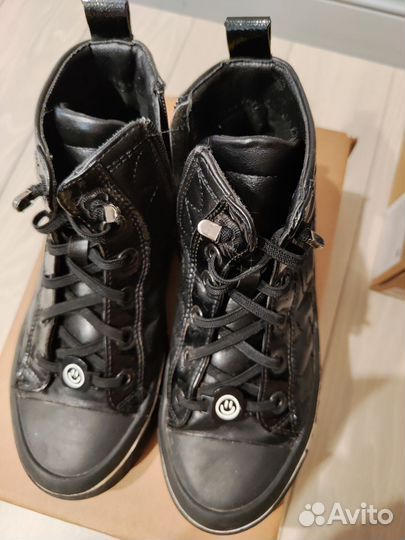 Ботинки деми р35