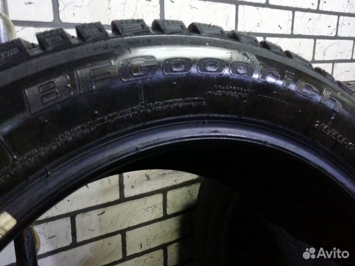 Bfgoodrich G-Force Stud 215/55 R17 98Q