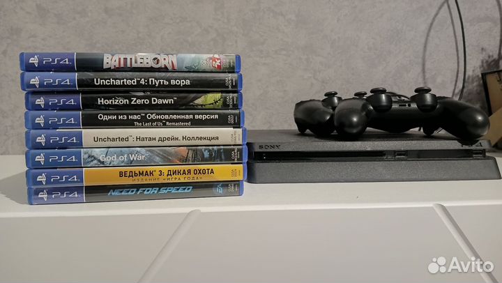 Sony PS4 slim 500 с играми