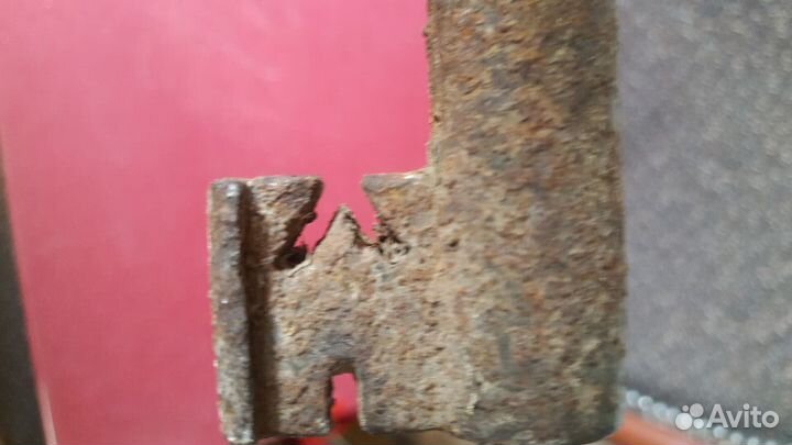 Старинный ключ от ворот имения