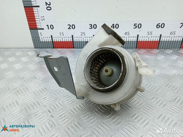 Моторчик печки Toyota Prius 2 2008 8713047070