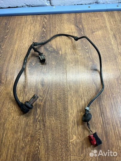 Датчик ABS передний левый Volkswagen Passat B5+