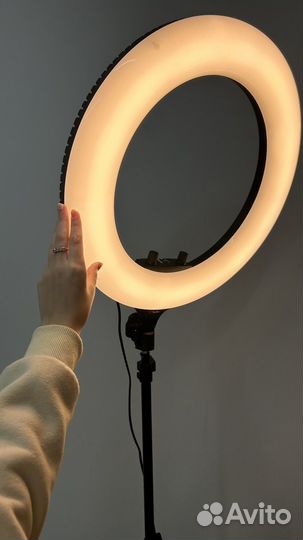 Кольцевая лампа со штативом