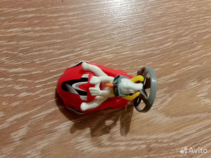 Игрушки из шоколадных яиц Kinder