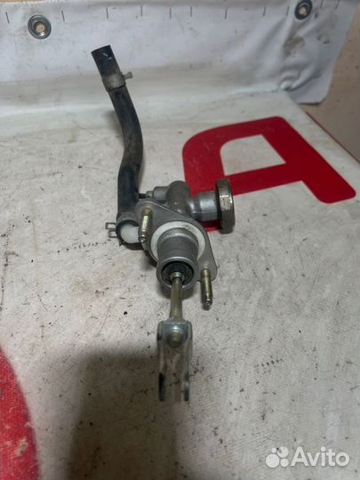 Главный цилиндр сцепления Nissan Almera N16