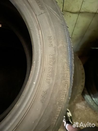 Goodyear Wrangler F1 235/55 R17