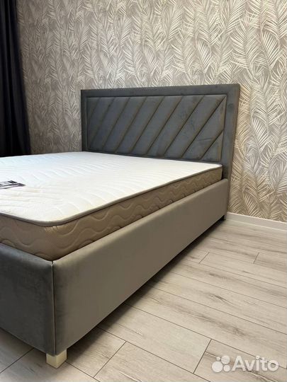 Кровать с подъёмным механизмом