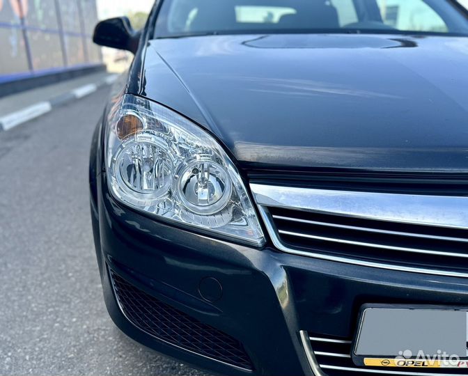 Opel Astra 1.6 МТ, 2012, 97 000 км