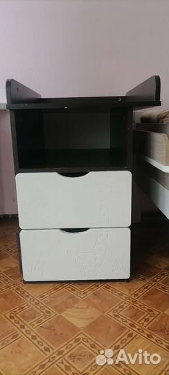 Пеленальный стол