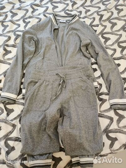 Спортивный костюм женский