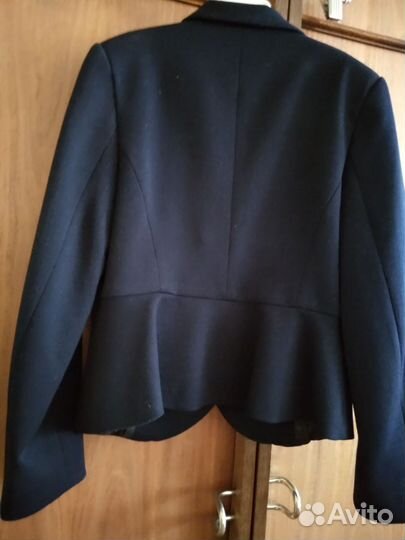 Пиджак школьный для девочки 32 р