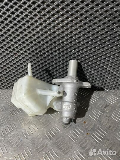 Цилиндр тормозной главный Mercedes Benz W212 E