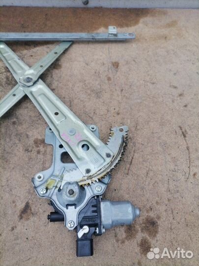 Стеклоподъемник в сборе передний правый Mitsubishi