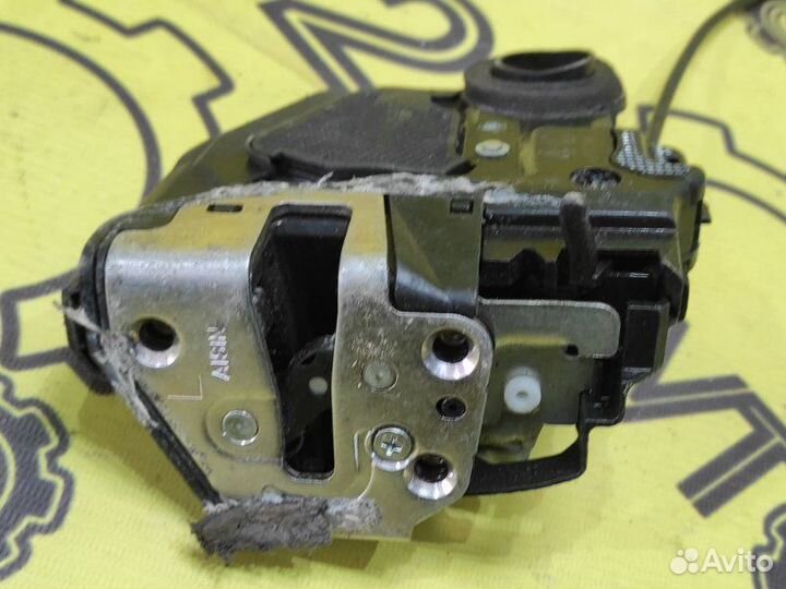 Замок двери задний левый Toyota Camry ACV40 2azfe