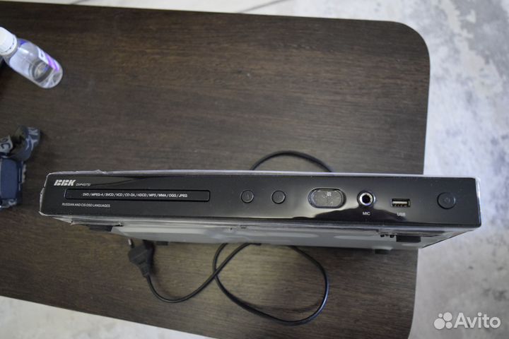 DVD плеер BBK с бп. микрофоном