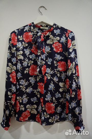 Блузка с цветами