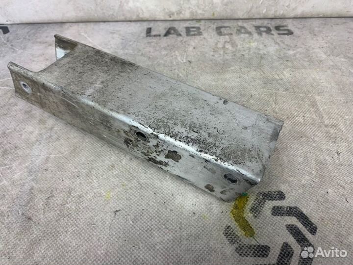 Кронштейн усилителя бампера задний Audi A6 C6