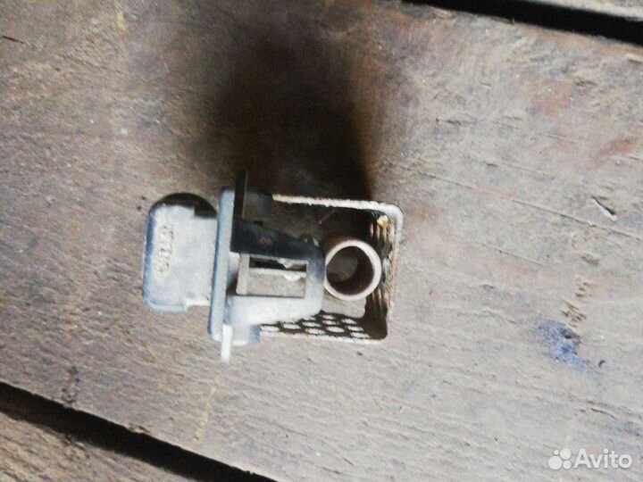 Резистор вентилятора охлаждения Рено Клио 2