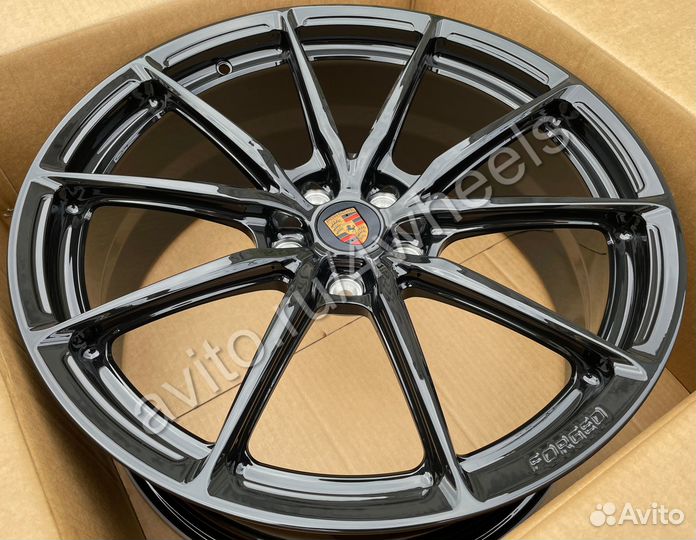 Кованые диски Porsche Macan R20 наличие