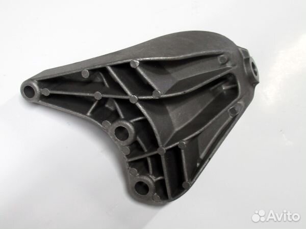 Кронштейн опоры двиг зад Приора трос кпп 2014