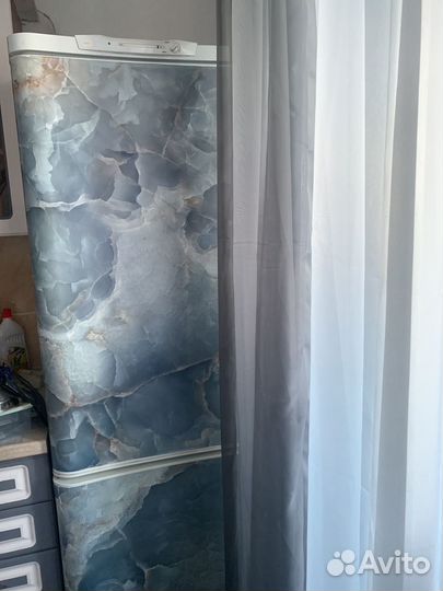 Продам холодильник на запчасти