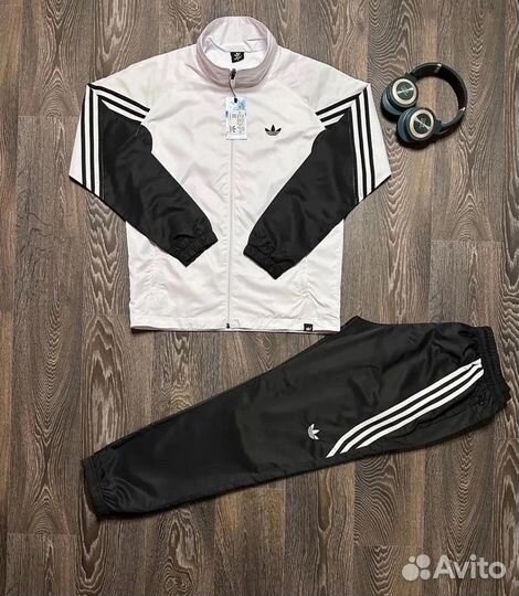 Спортивный костюм adidas (Плащевка)