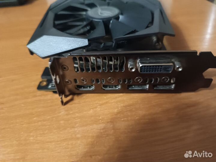 Asus ROG Strix GeForce GTX 1070 Ti 8gb