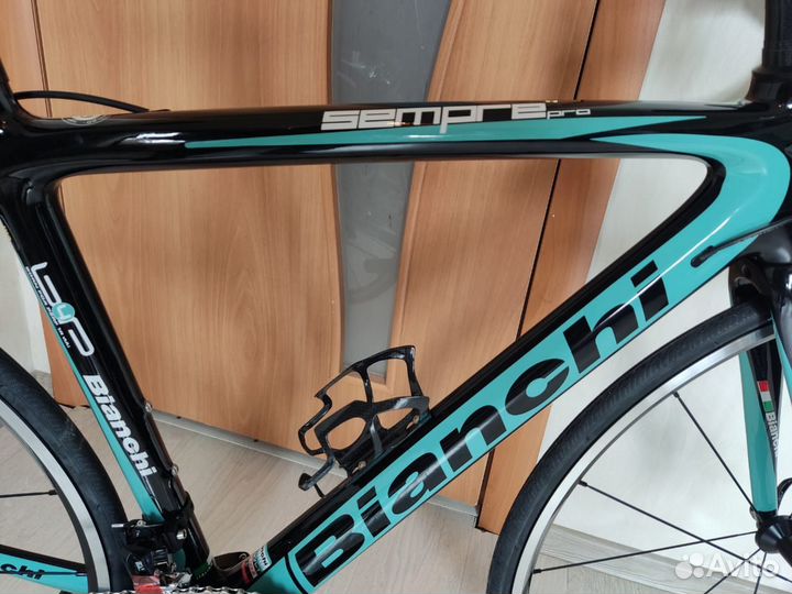 Новый шоссейный карбоновый велосипед Bianchi