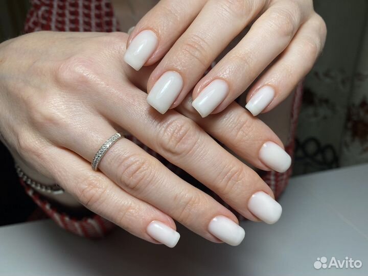 Нужна модель на маникюр
