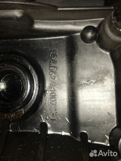 Клапанная крышка