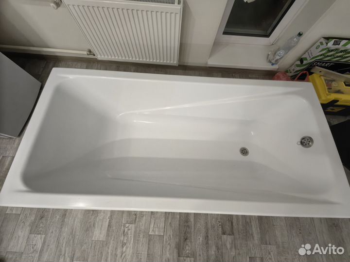 Ванна акриловая (новая) 150 на 70