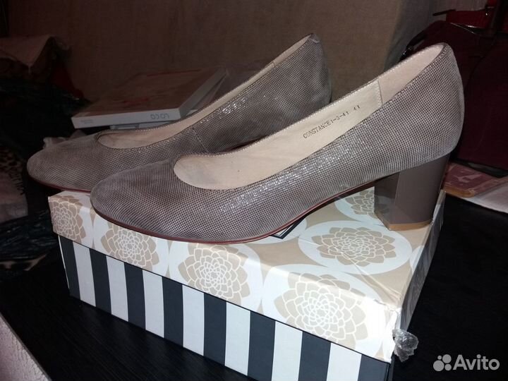 Новые замшевые туфли