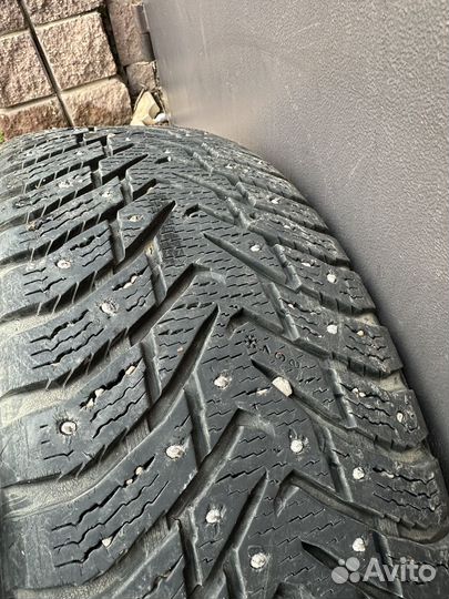 Nokian Tyres Hakkapeliitta 8 235/55 R20