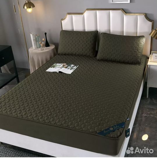 Стеганый наматрасник 180/200+две наволочки 50*70