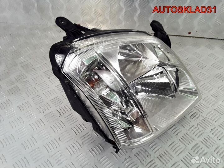 Фара правая Opel Meriva A 93321053