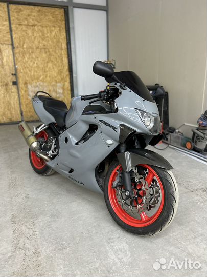 Honda cbr 600 f4