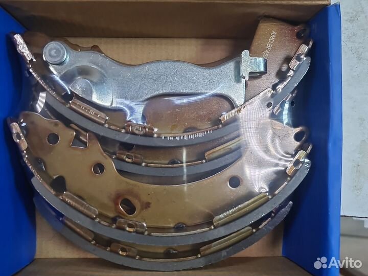 Колодки тормозные барабанные задние Amd AMD.BF452