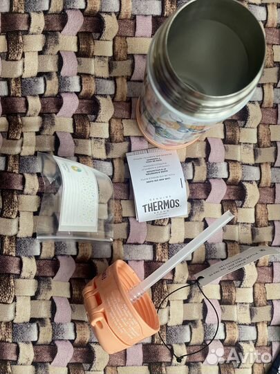 Термос детский новый с трубочкой