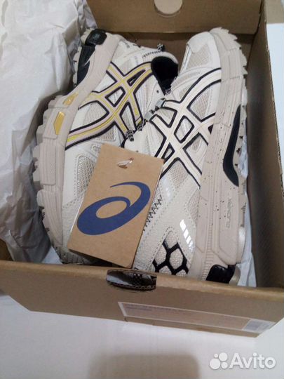 Кросовки, Asics