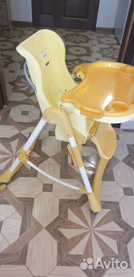 Стол для кормления детей