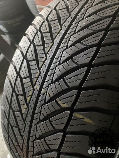 Goodyear UltraGrip 8 Performance 245/45 R18