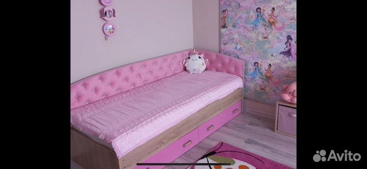 Кровать софа с мягкой спинкой