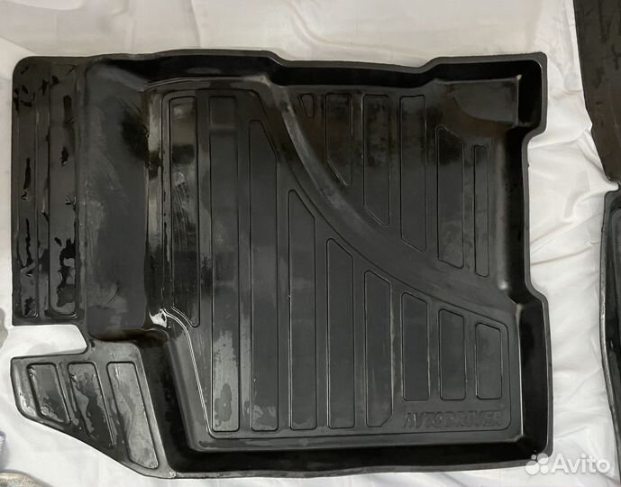 Продам коврики для LADA Vesta