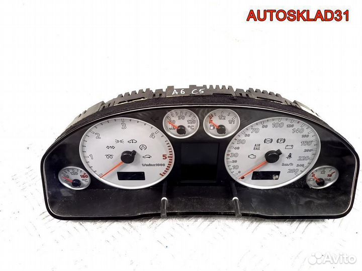 Панель приборов Audi A6 C5 2,5 4B0920935D дизель